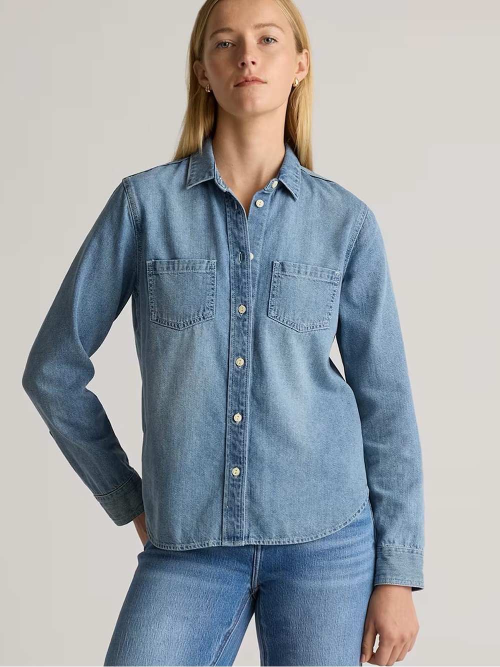 Quince Distressed Denim Light Blue Button Down Shirt size small